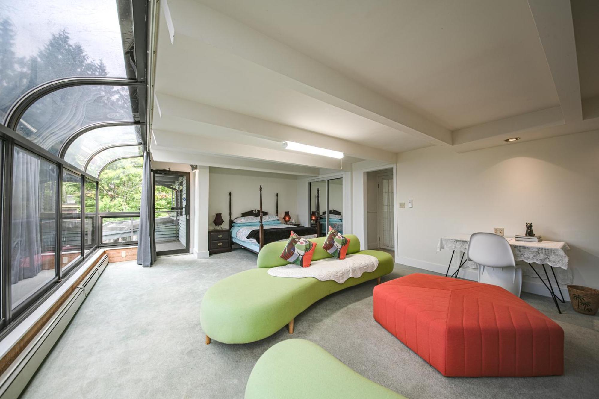 Grouse Cheerful Large Private Bedroom, Bath, Shared Deck, Pool, Hot Tub North Vancouver Exterior photo